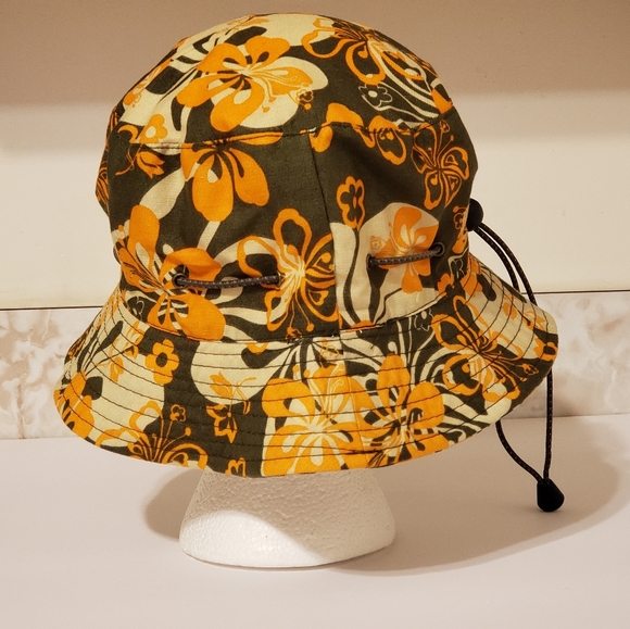 Colorful Bucket Hat With Flowers - Picture 2 of 10
